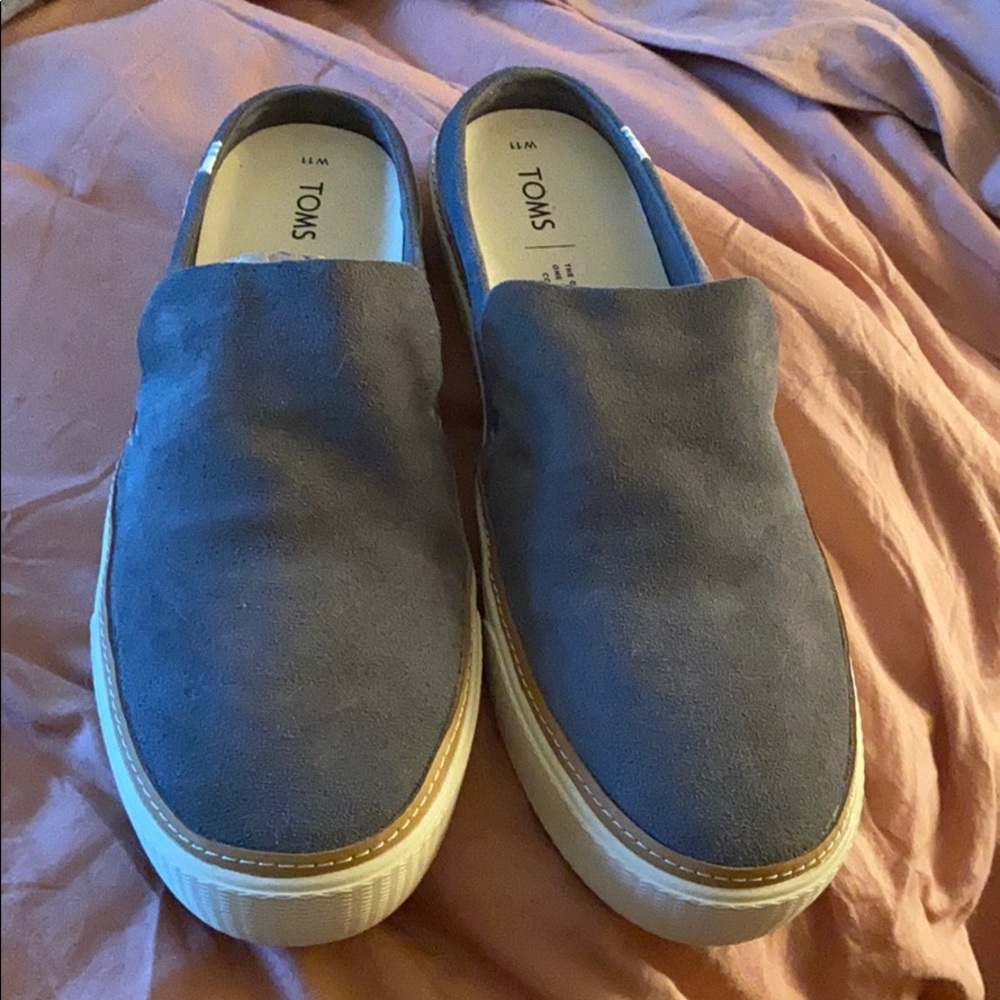 Toms women size 11  color Gray NWOT